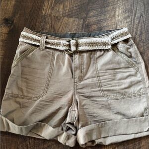 Carhartt Women’s cargo shorts size 6